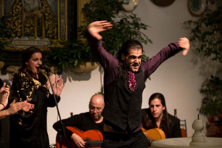 Uno dei bailaores del Patio de la Judería