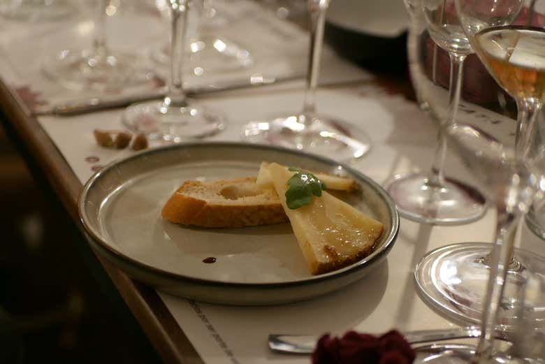 Un po' di formaggio per accompagnare il vino