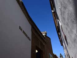 Strada per la Sinagoga