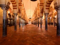 Interni della Moschea di Cordova