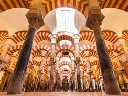 Interni della Moschea di Cordova